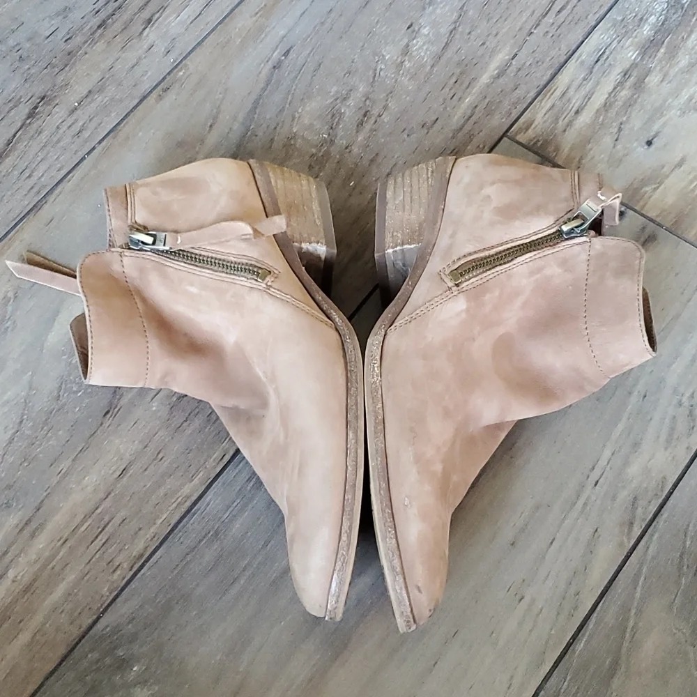 Sam Edelman good color
